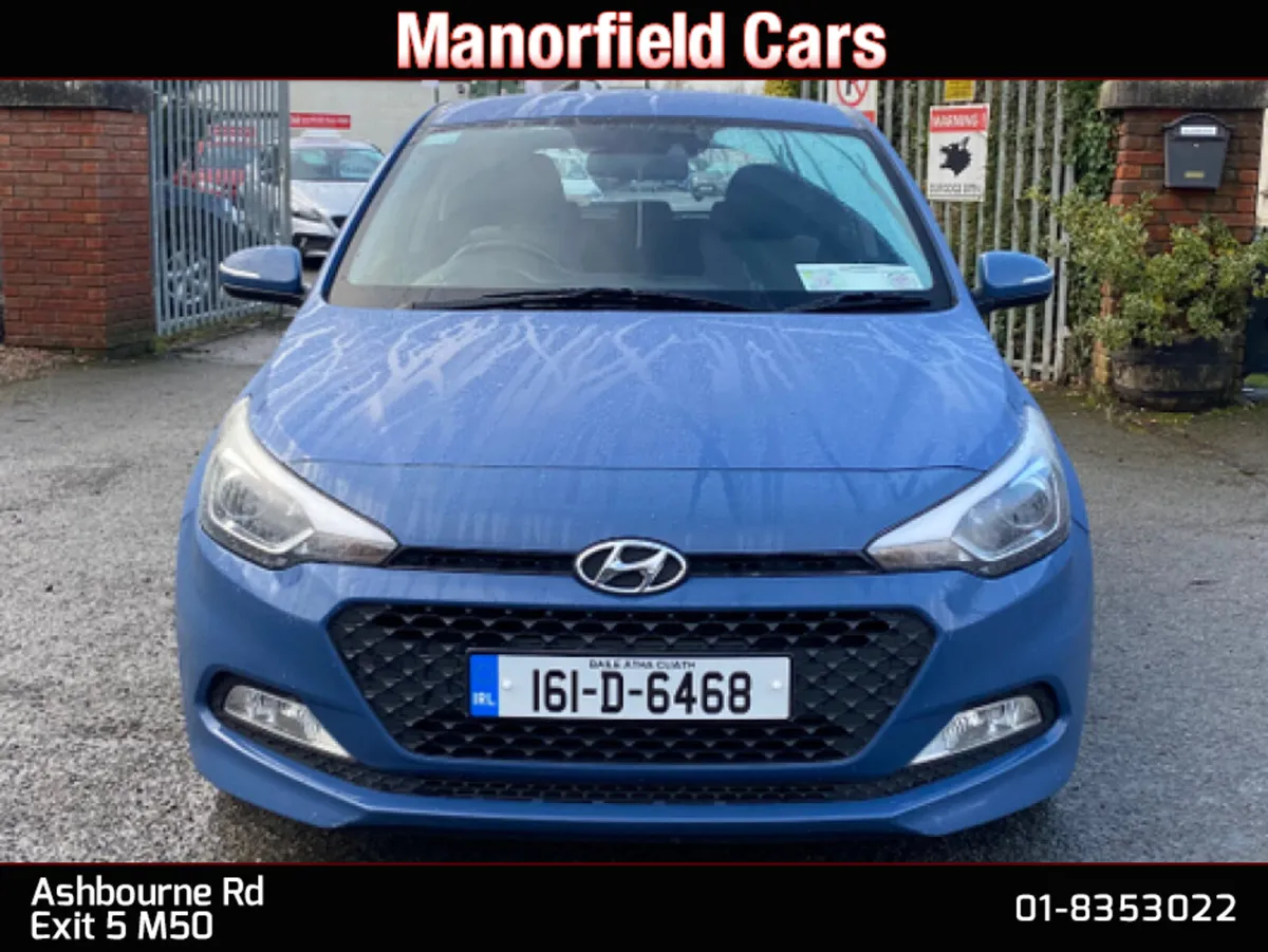 2016 161 Hyundai i20 Deluxe 1.2 Petrol 5dr - Image 3