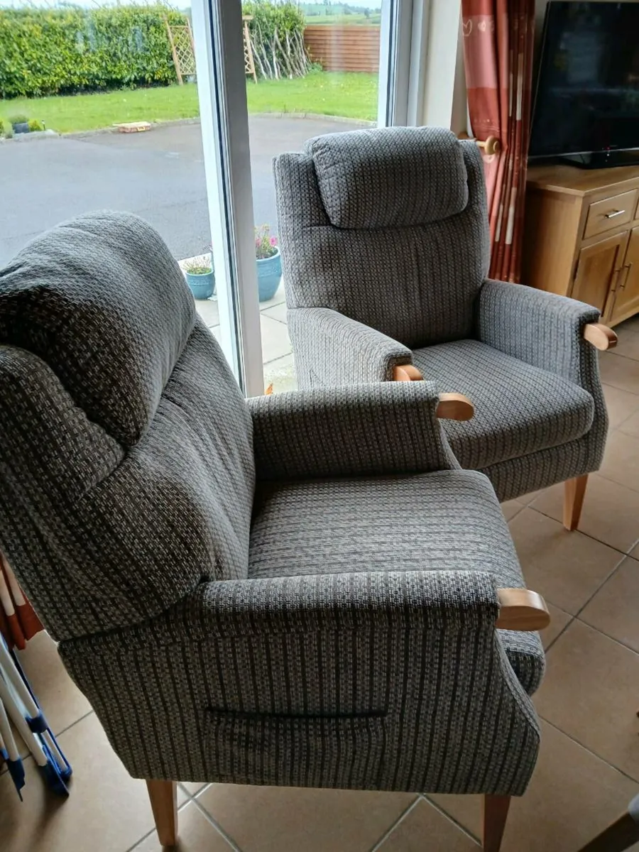 2 Armchairs - Image 2