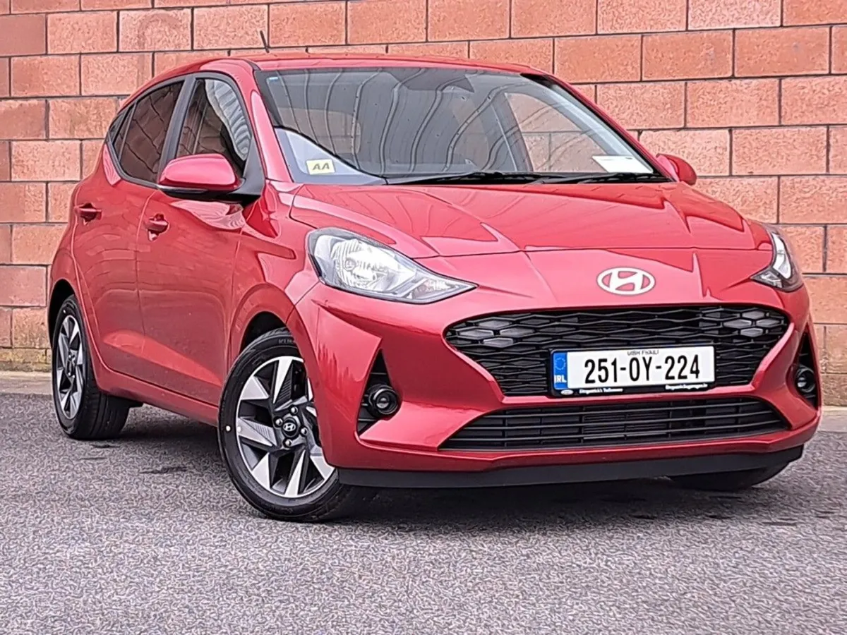 Hyundai i10 Deluxe Plus Automatic 1.0 Petrol. - Image 4