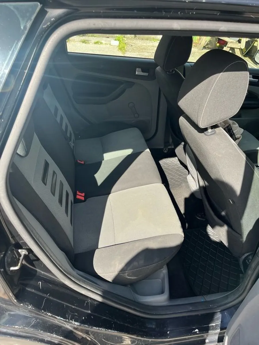 2009 Ford Focus Estate Automatic - Image 3
