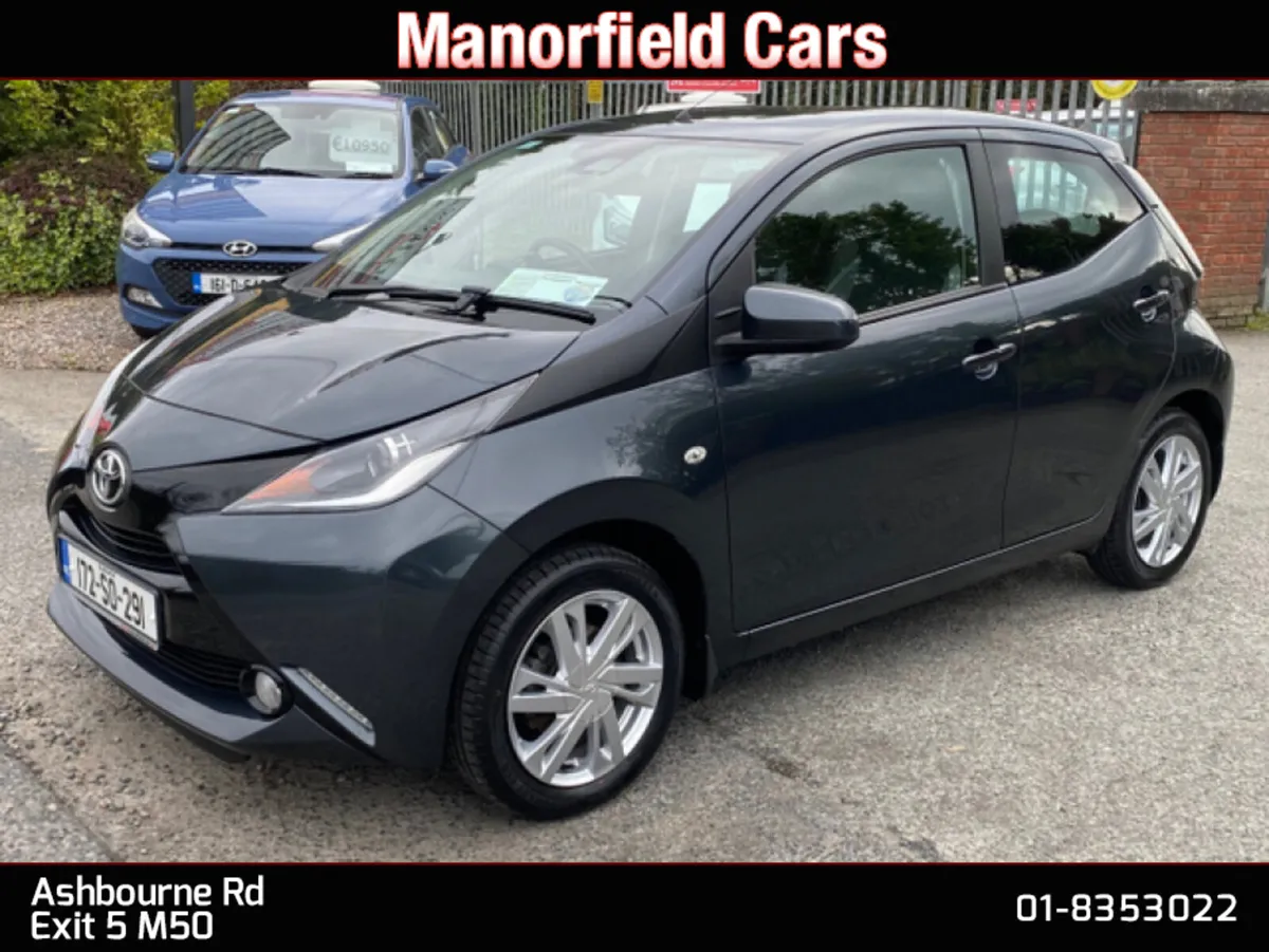 2017 172 Toyota Aygo X Play 1.0 Petrol - Image 4