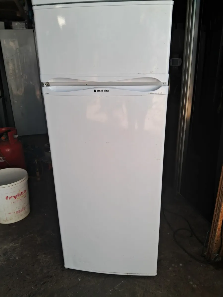 FRIDGE AND FREEZER - Image 4