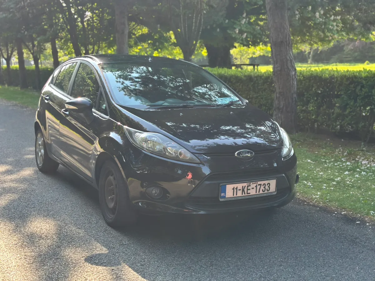 Ford fiesta 2011 - Image 2