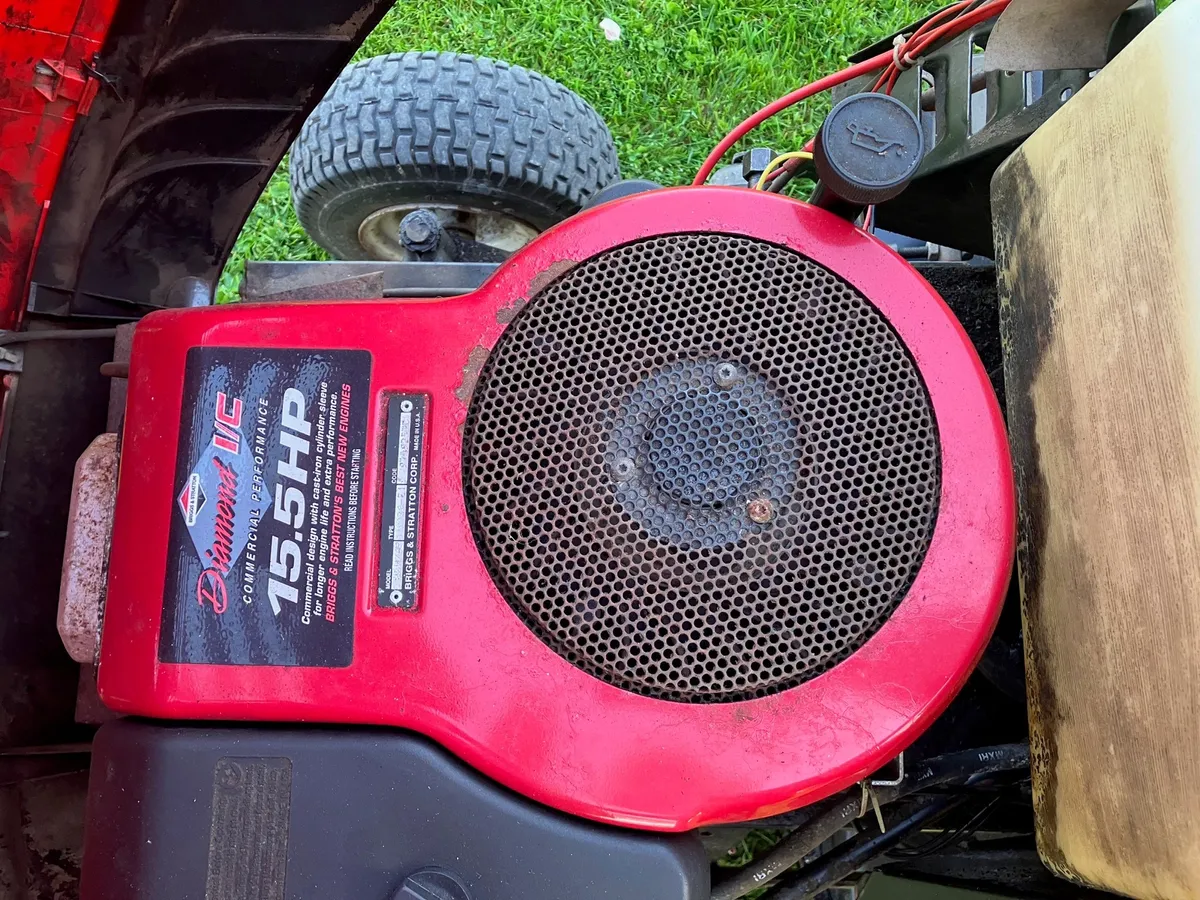 Snapper Ride-on Lawnmower - Image 4
