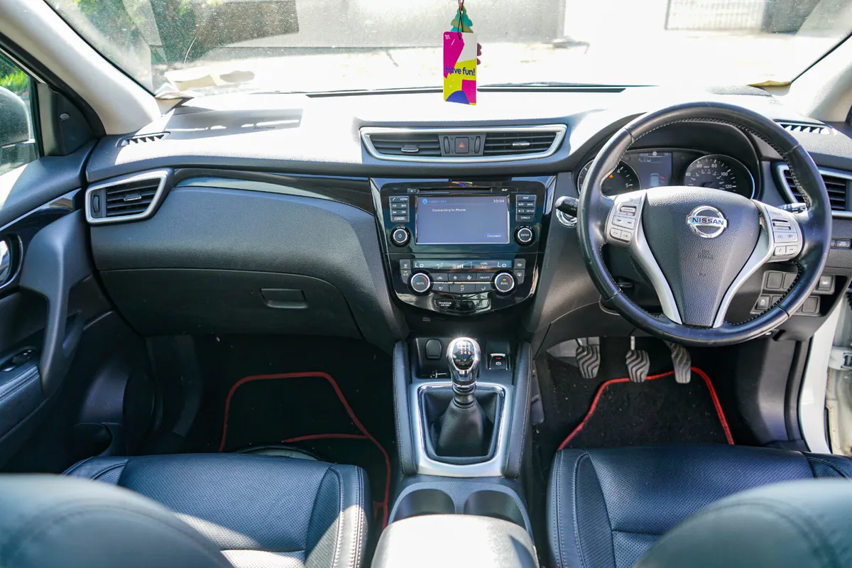 Nissan Qashqai high spec - Image 4