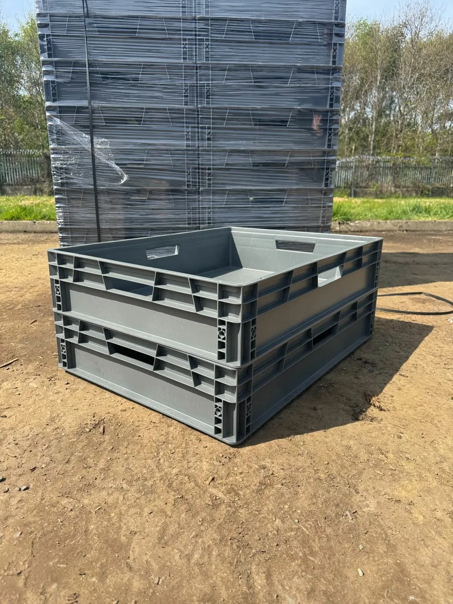 Pallet of 26 heavy duty storage boxes - Image 1