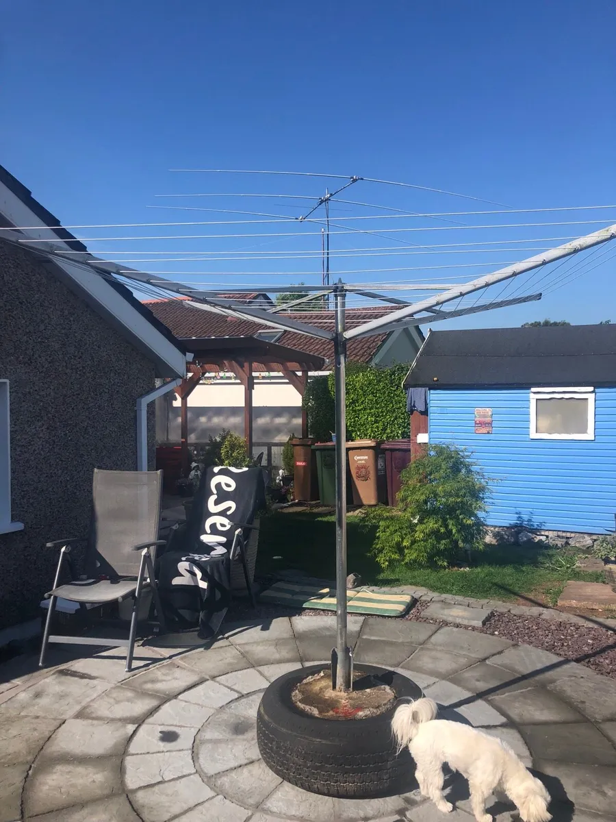 Clothes line - Image 1