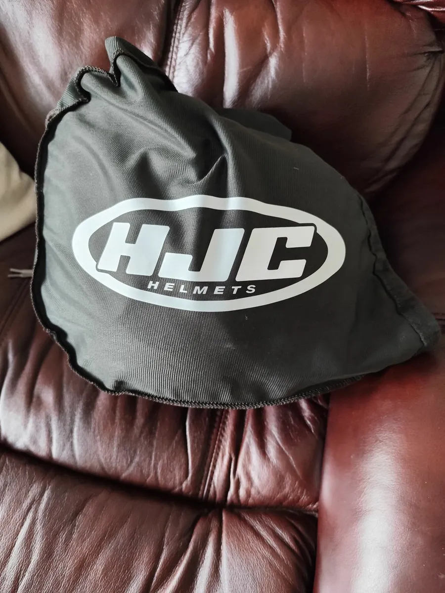 HJC Motorbike Helmet - Image 3