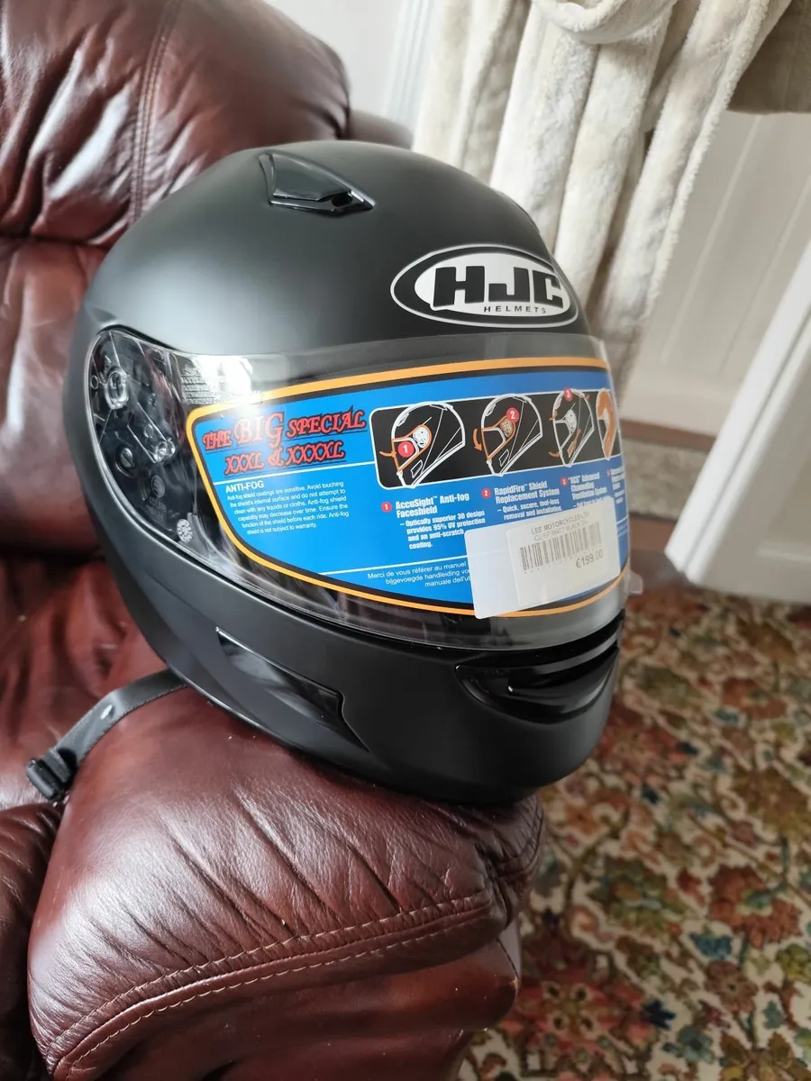 HJC Motorbike Helmet - Image 4