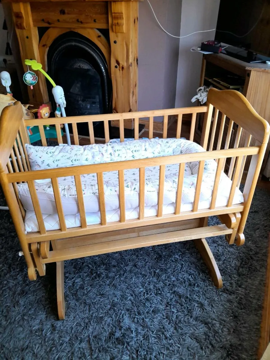 Rocking crib - Image 2