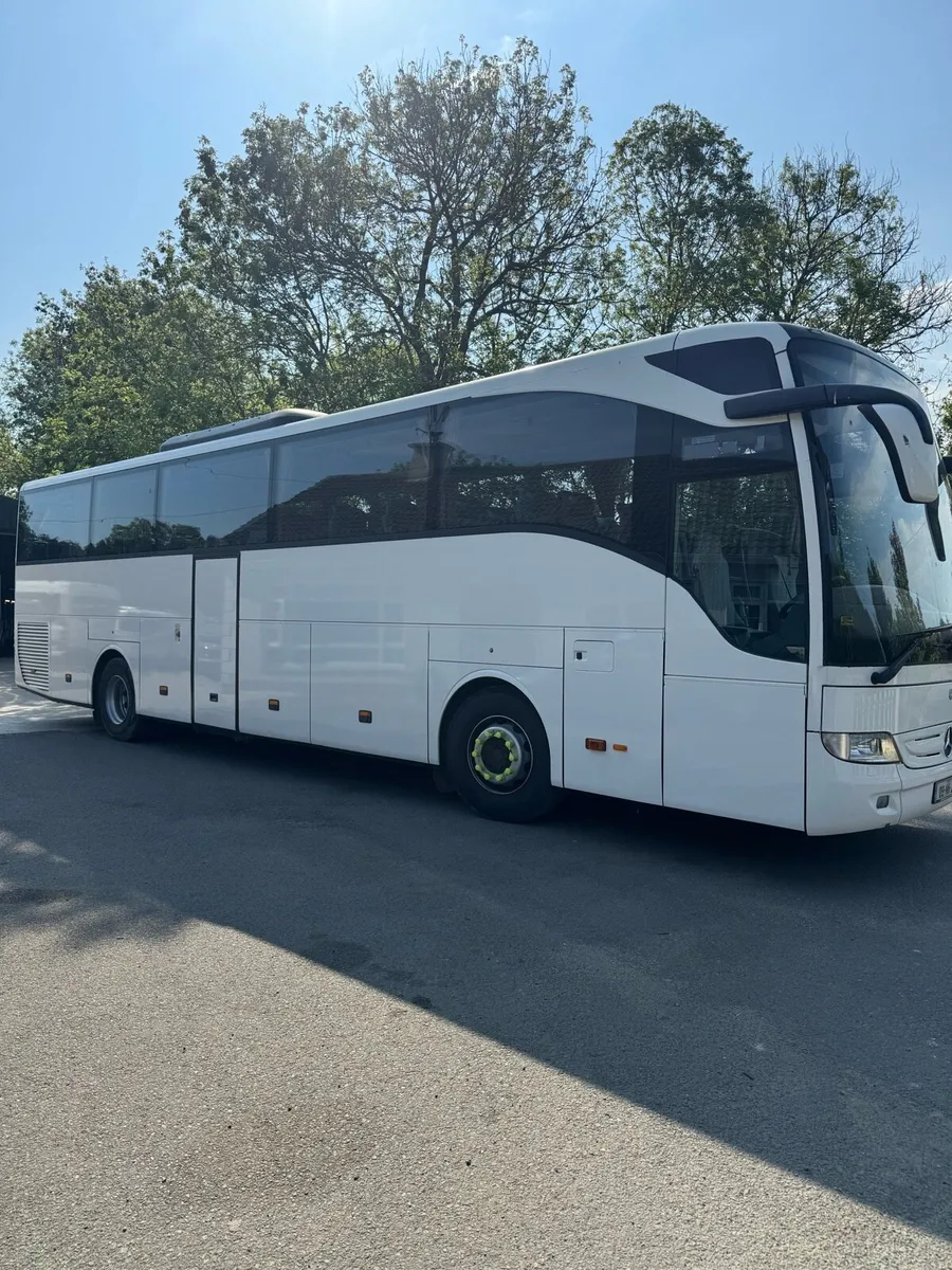 Bus - Image 1