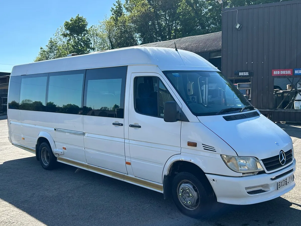 2006 Mercedes Sprinter - Image 1