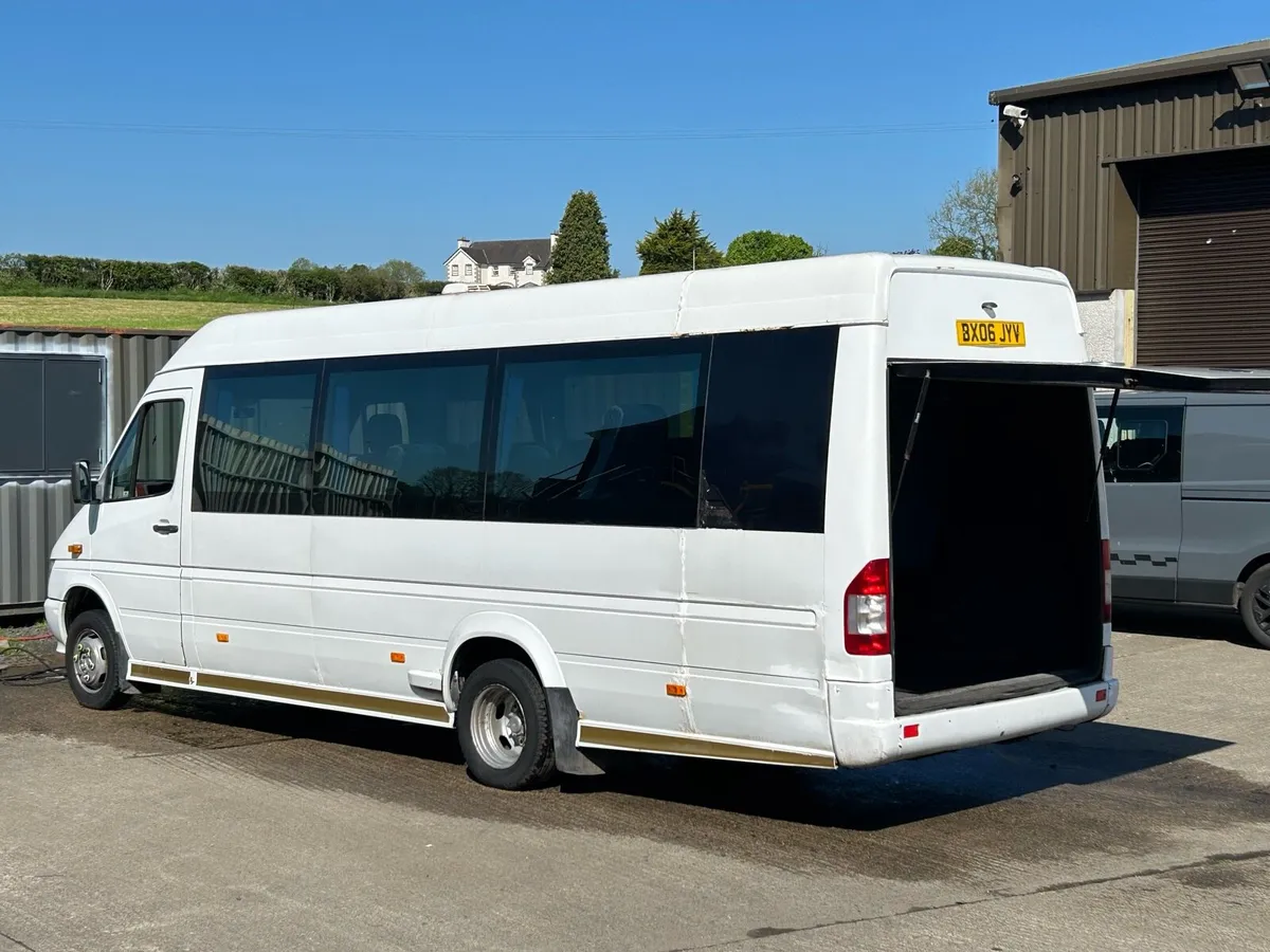 2006 Mercedes Sprinter - Image 3