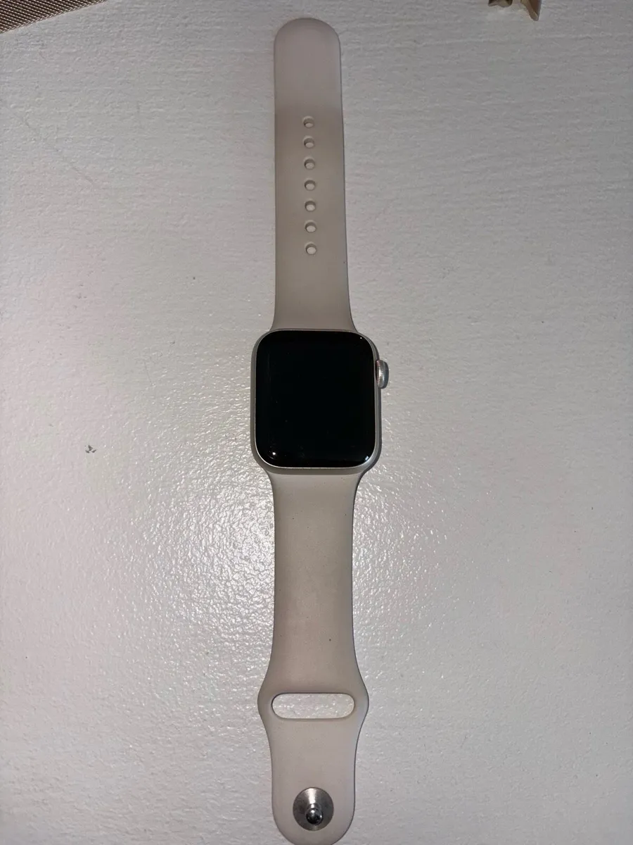 Apple Smartwatch SE 40mm - Image 1