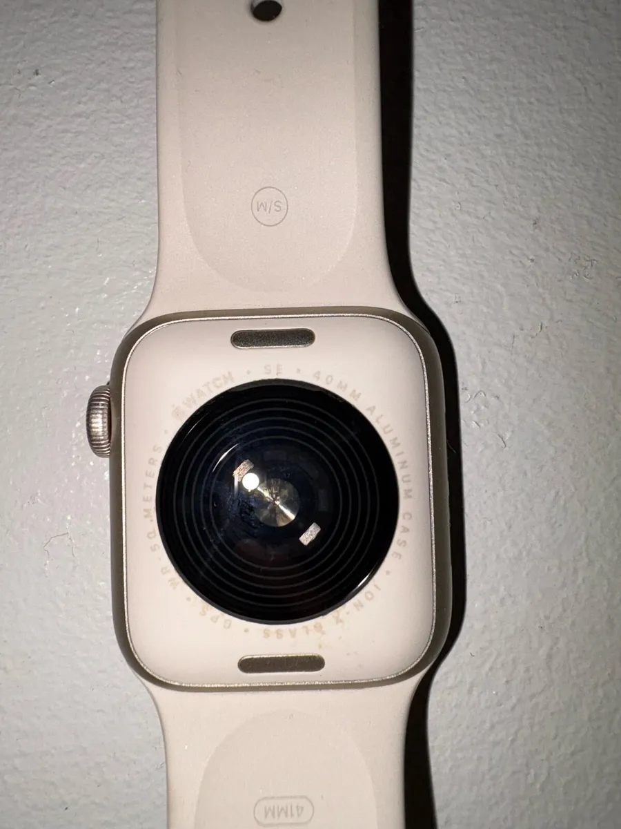 Apple Smartwatch SE 40mm - Image 2