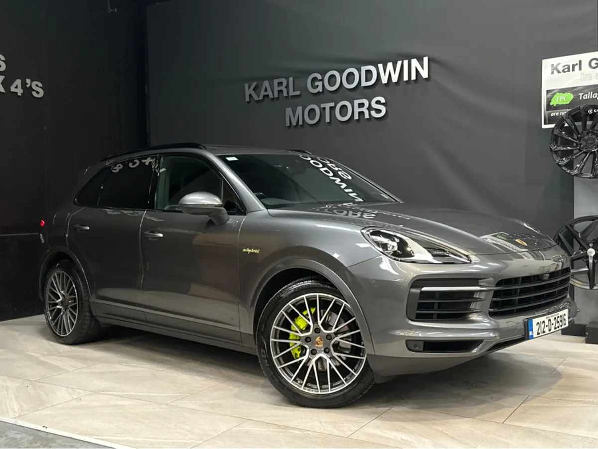 3.0 V6 E-HYBRID HIGH SPEC - Image 1