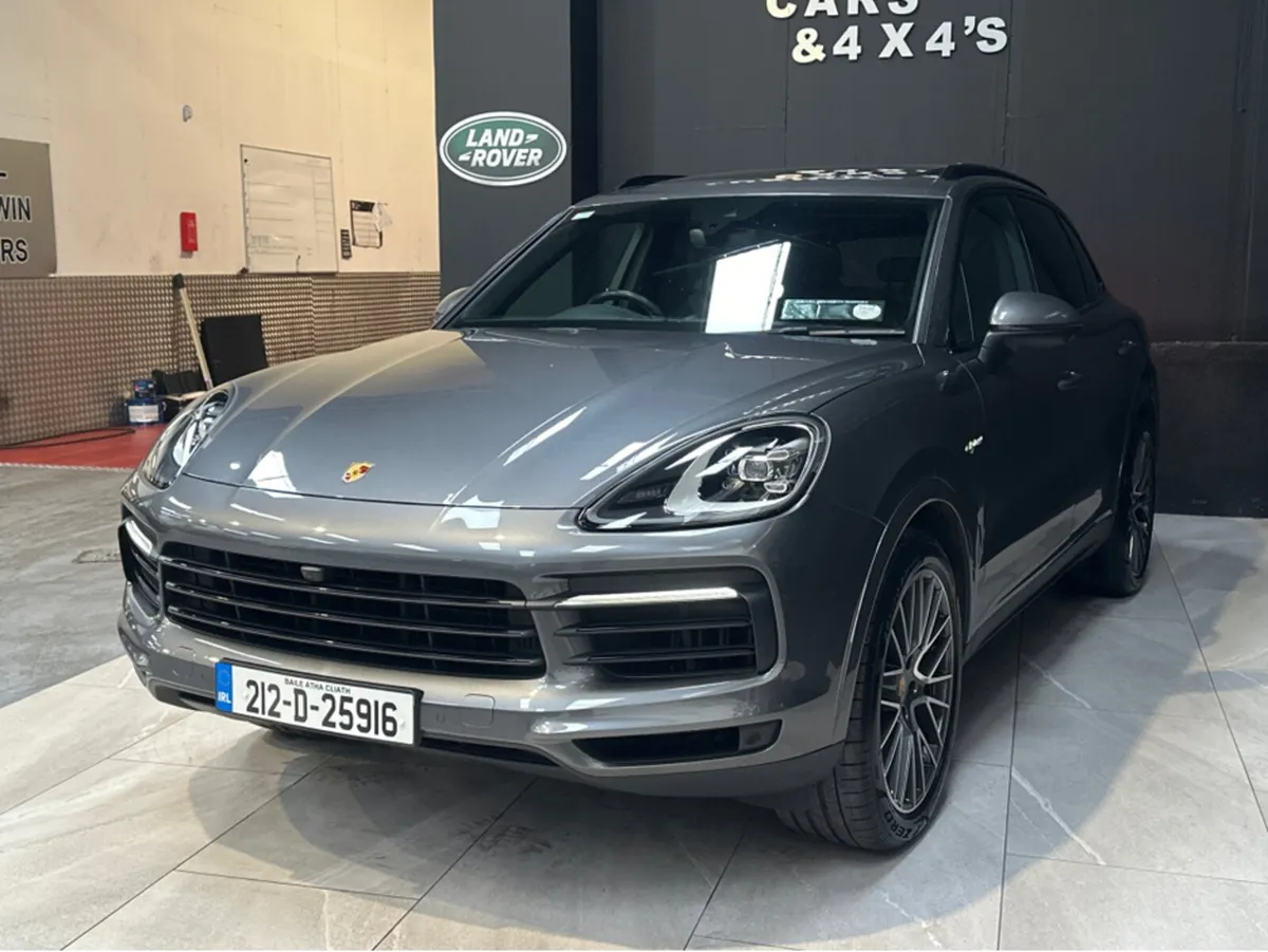 3.0 V6 E-HYBRID HIGH SPEC - Image 3