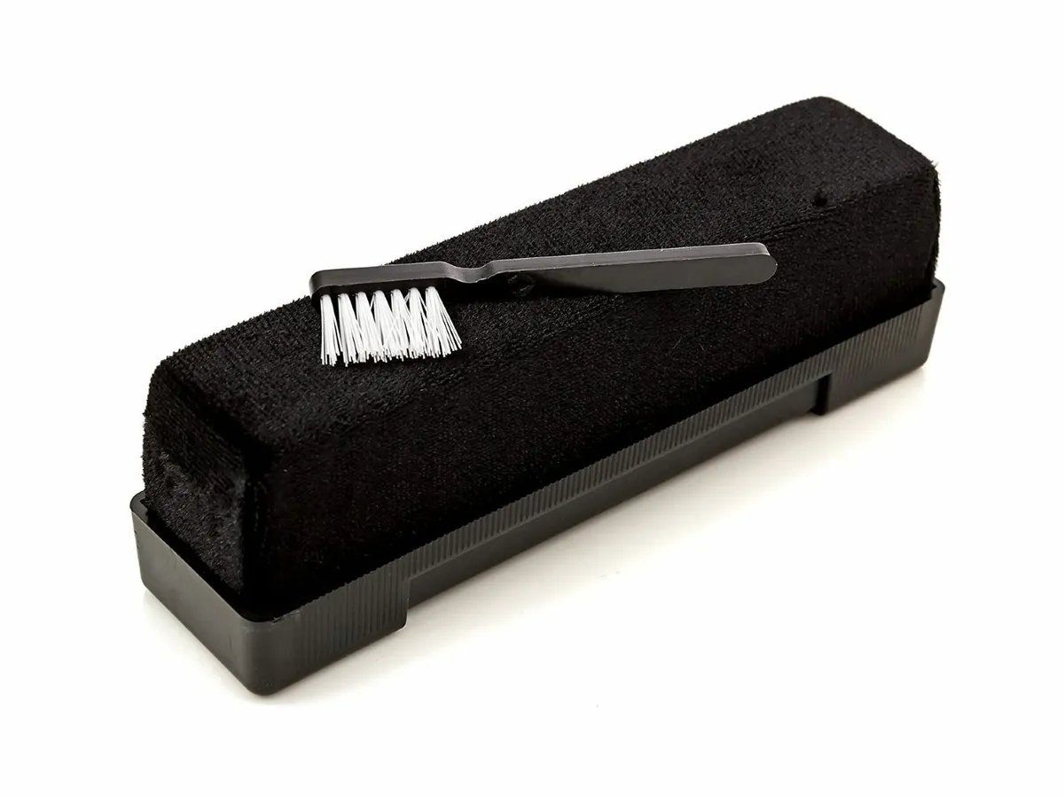 Vinyl Record Velvet Cleaning Brush Use WET or DRY - Image 1