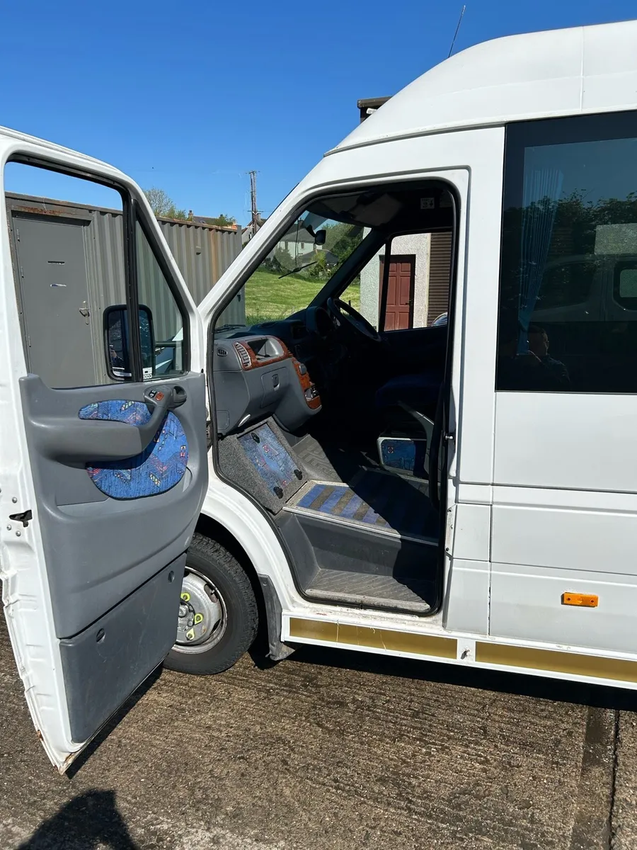 2006 Mercedes Sprinter - Image 4