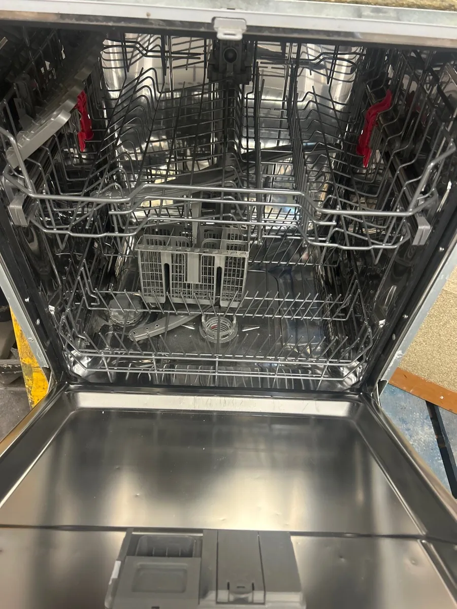 Dishwasher - Image 1
