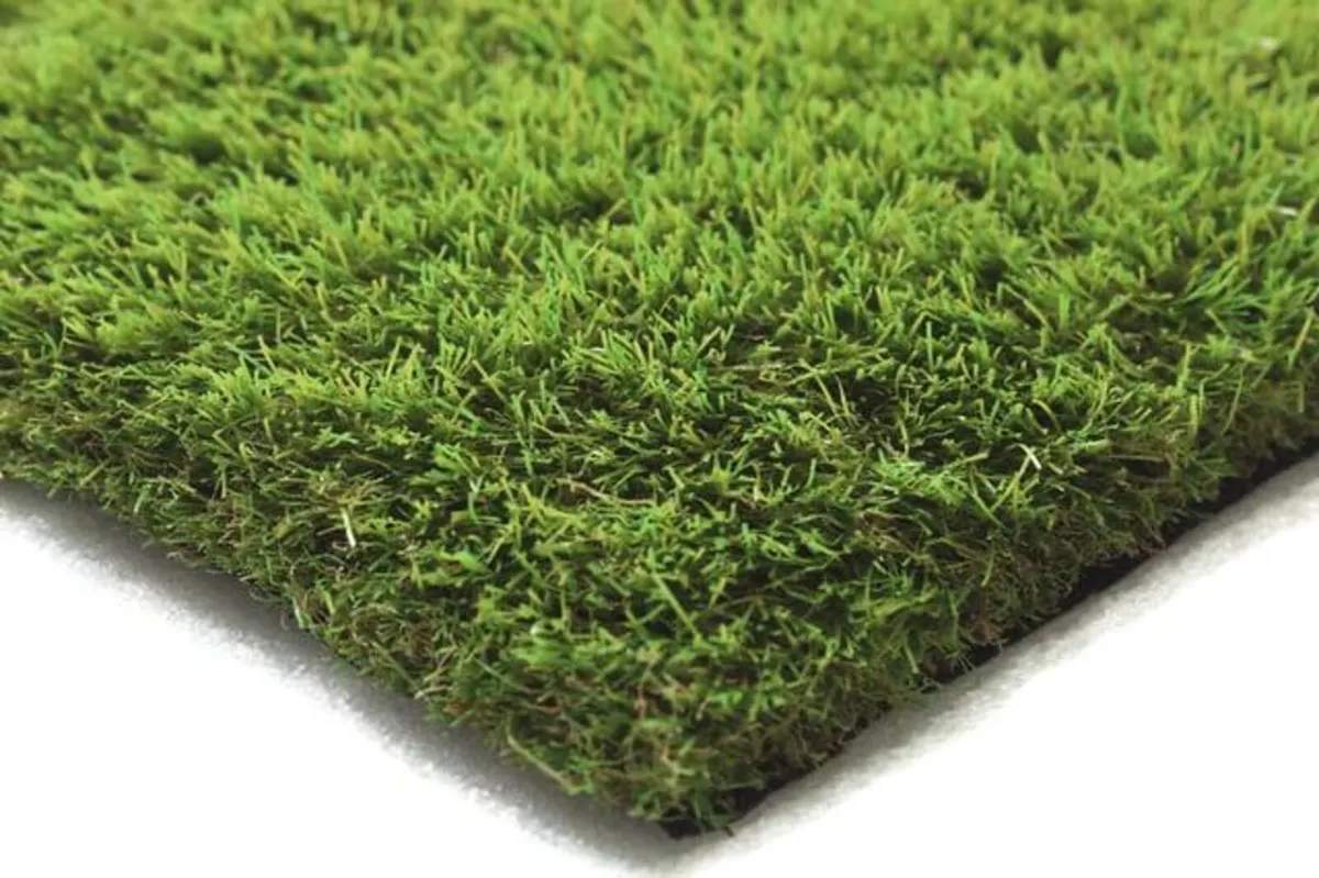 Artificial Grass 40mm Free Delivery - Image 3