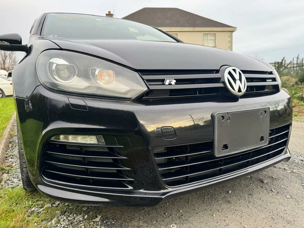 Volkswagen golf R - Image 1