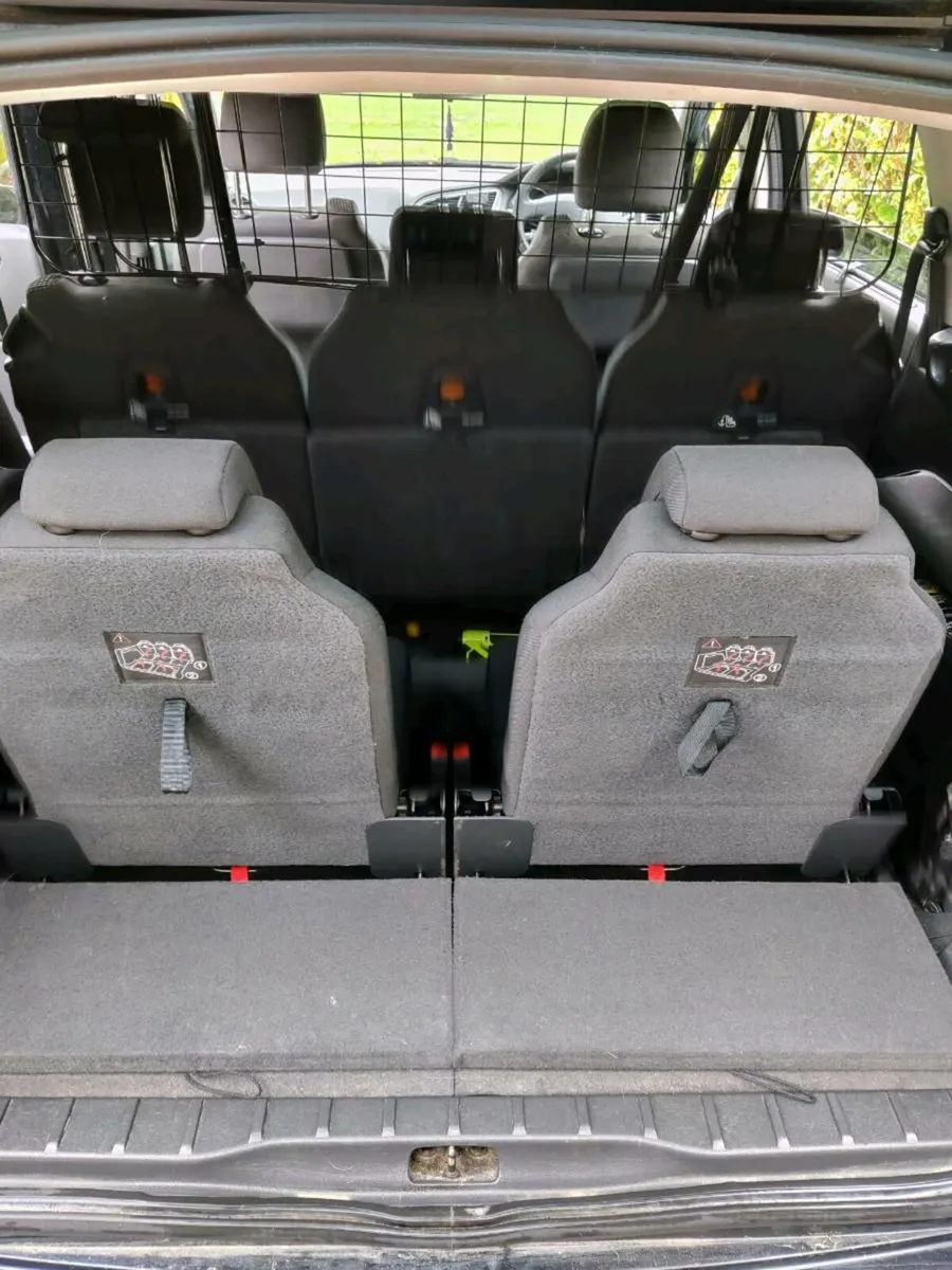 2012 Peugeot 5008 Seven Seater - Image 4