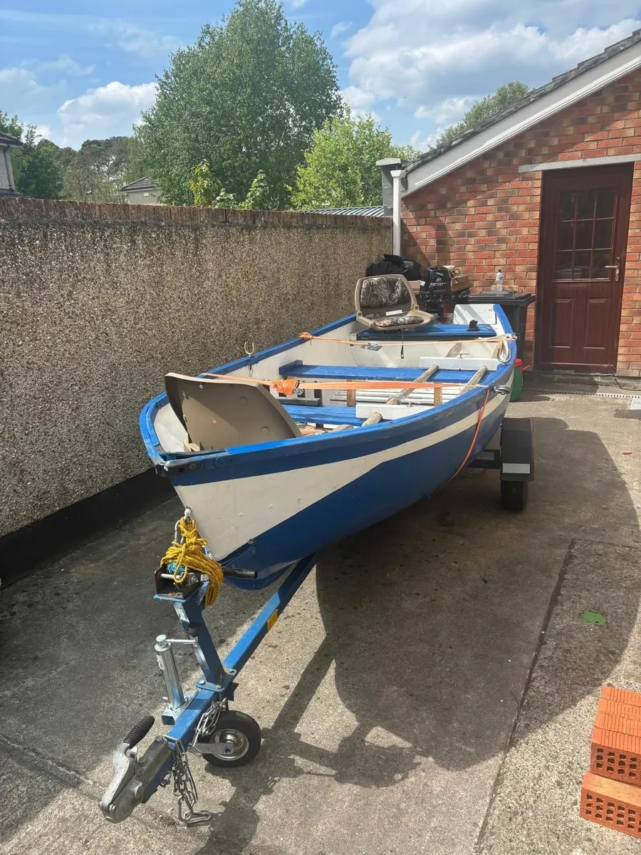 13ft Fishing Boat with 5HP Mercury Engine & Traile - Image 4