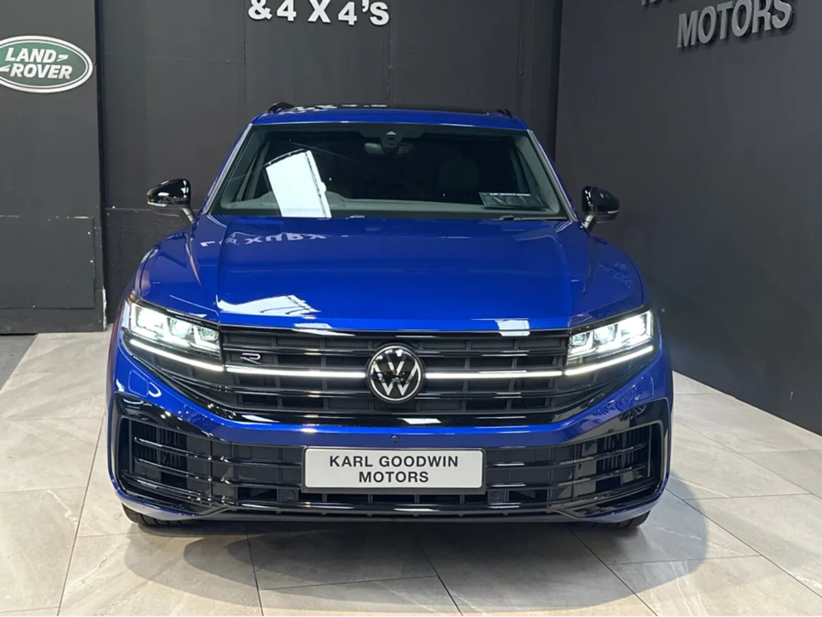 V6 R TSI PHEV 4X4 MEGA SPEC - Image 2