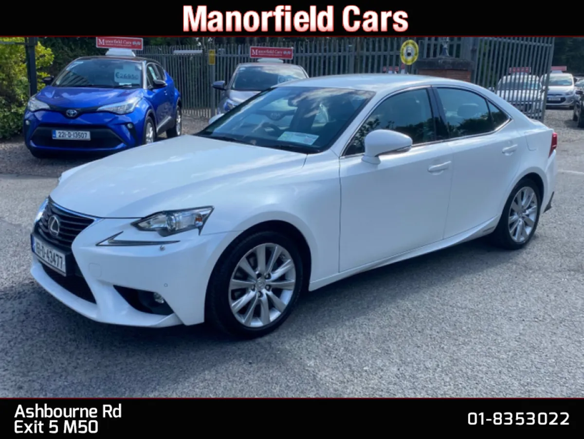 2015 Lexus IS300H Executive 2.5 Petrol Hybrid Auto - Image 4