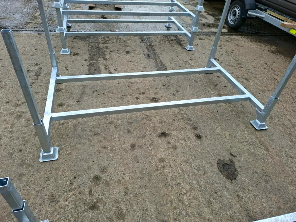 Stillages / steel - Image 1