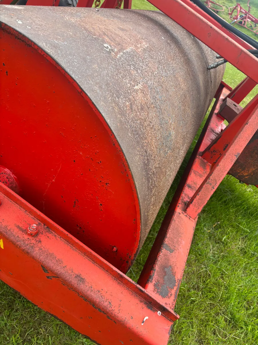 Mckenna trailed roller - Image 4