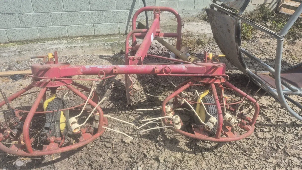Farm machinery - Image 1