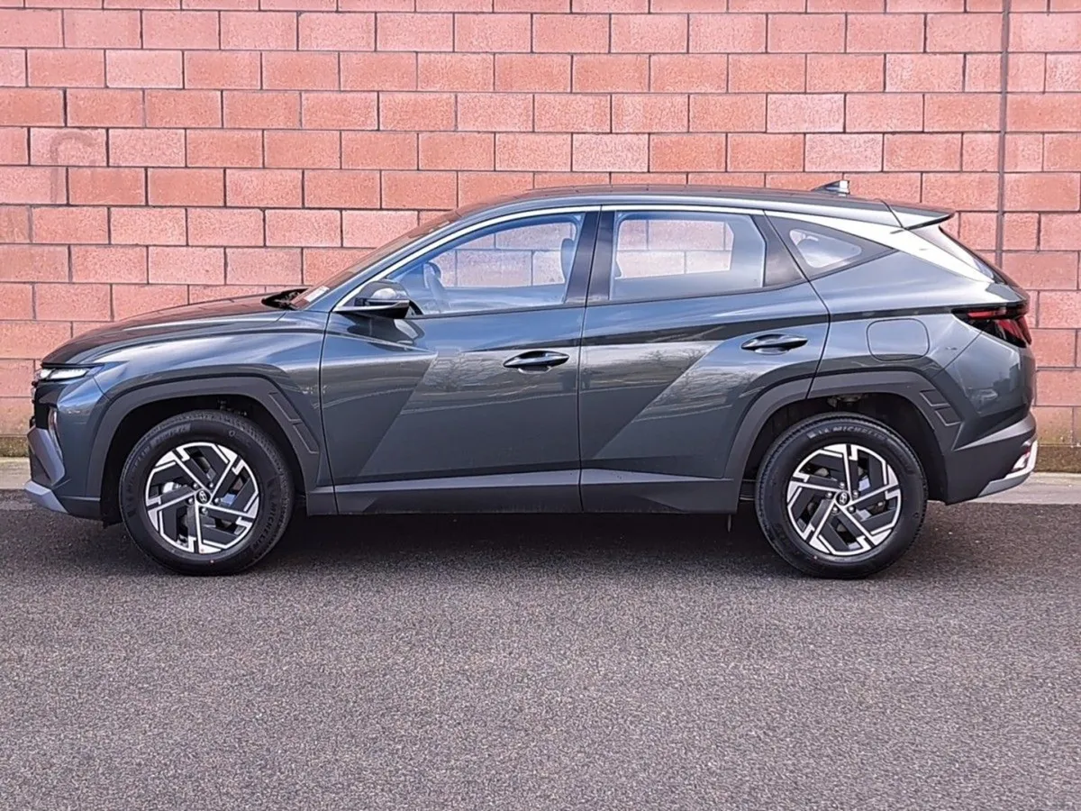 Hyundai Tucson Comfort Plus Model 1.6 Diesel. - Image 3
