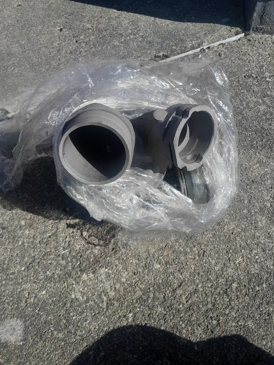 Volkswagen Touareg 2.5 tdi  174 Engine i parts - Image 2