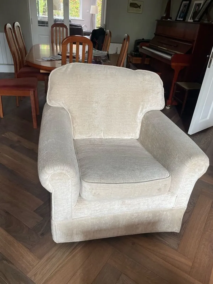 Sofa and 2 armchairs - Image 2