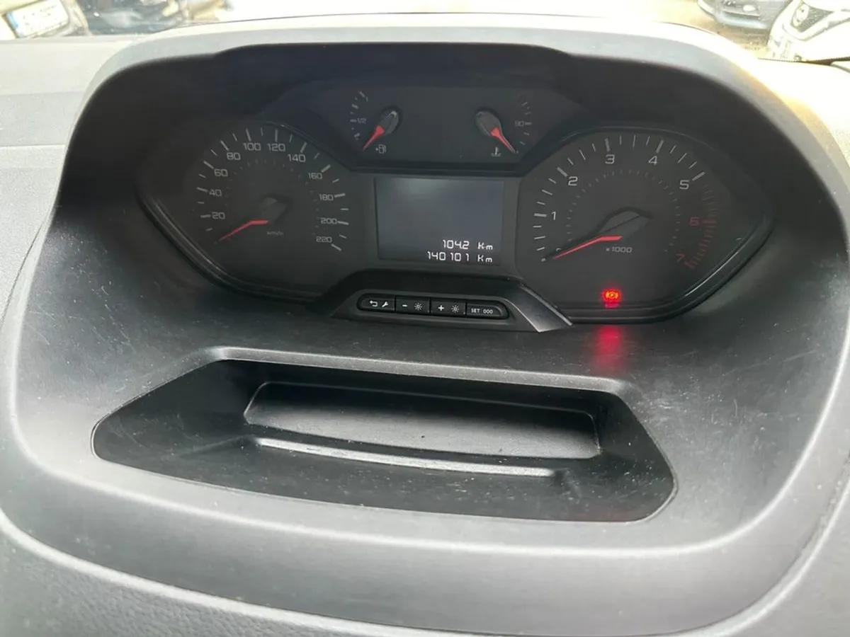 Peugeot Partner 1.5 HDI 100 LWB -  12999 Plus Vat - Image 4