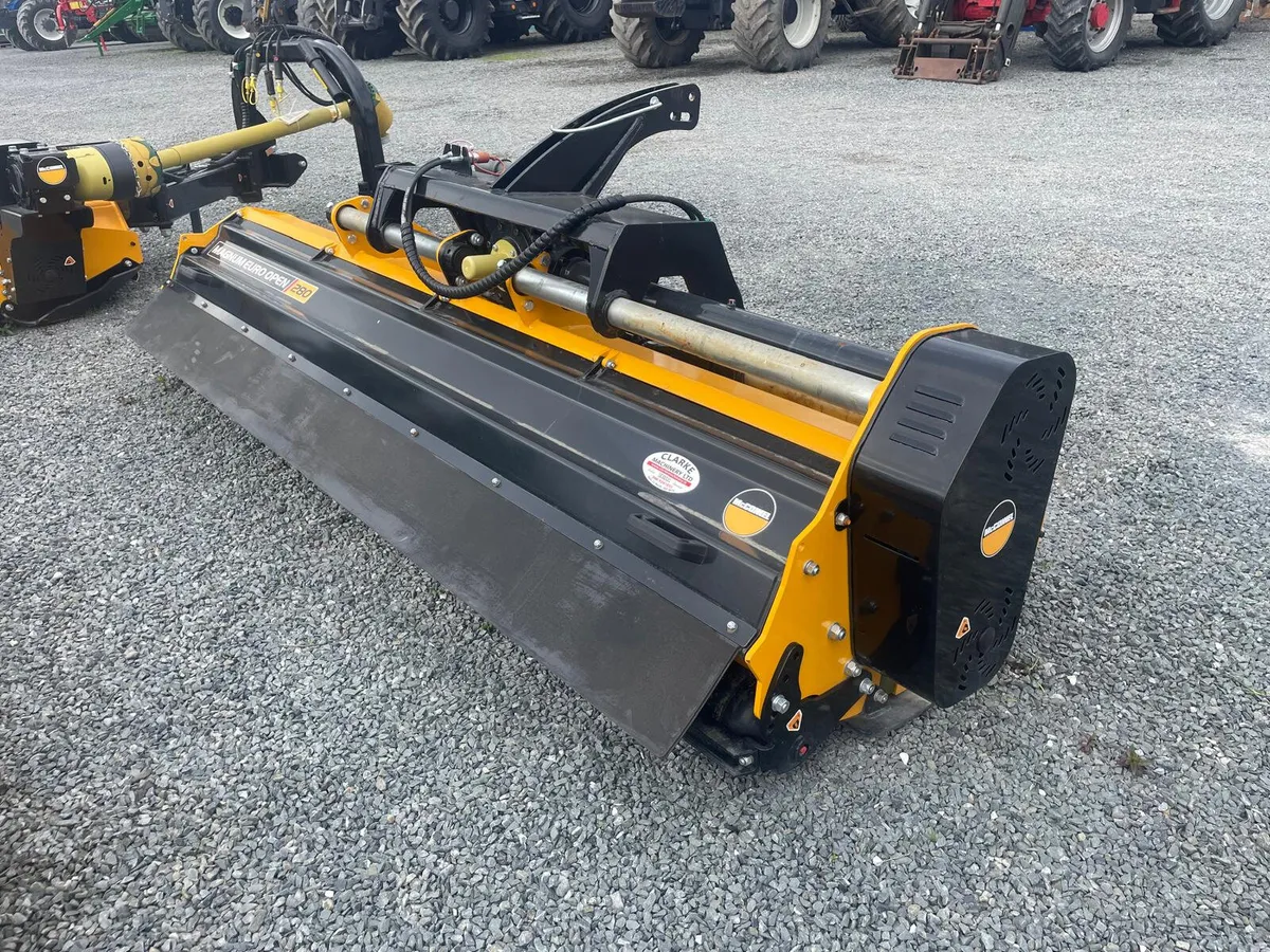 McConnel Magnum 2.8 Metre Flail Topper - Image 4