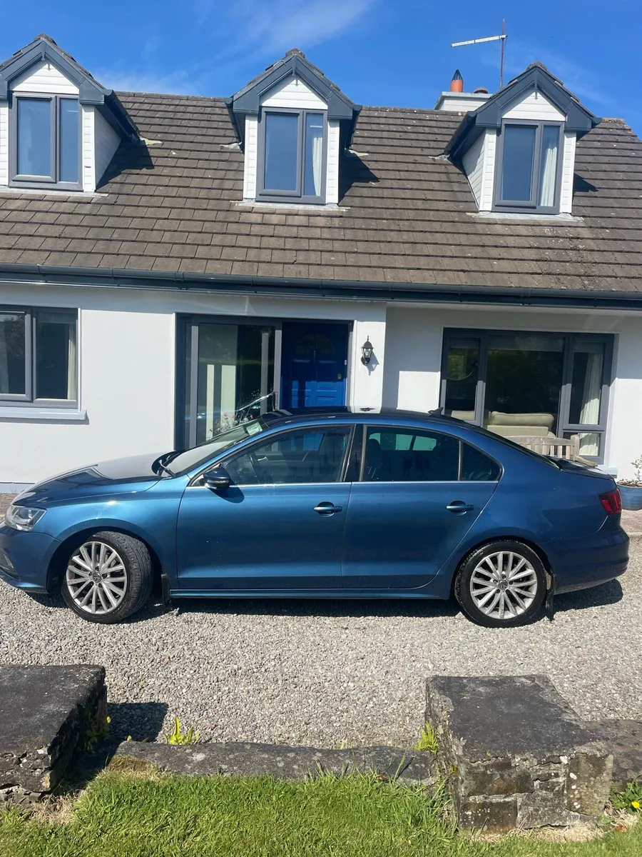 R -Line Jetta - Image 2