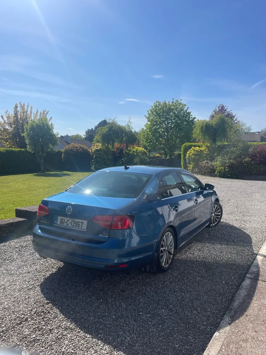 R -Line Jetta - Image 3