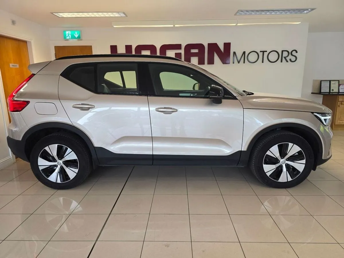 Volvo XC40 Recharge T4 Plus - Dark Phev Automatic - Image 3