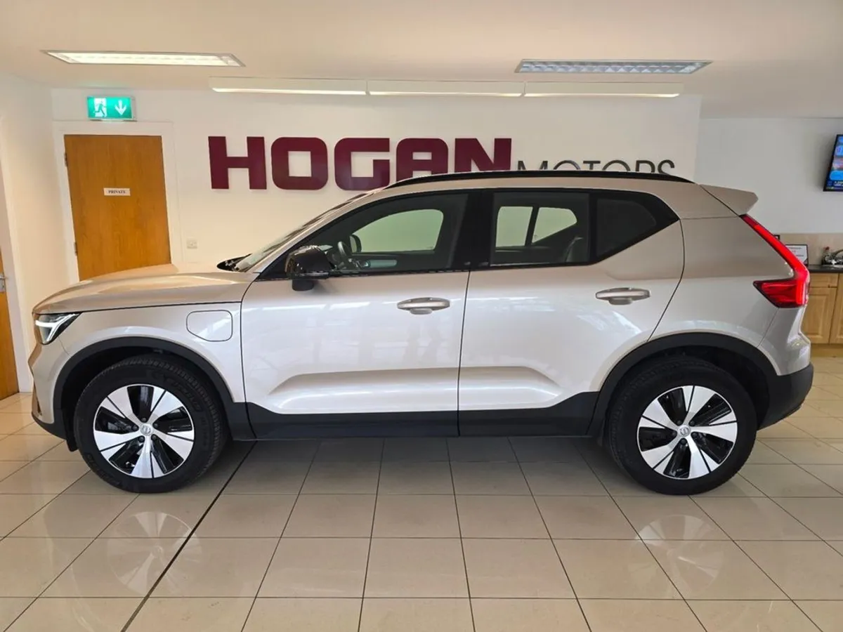 Volvo XC40 Recharge T4 Plus - Dark Phev Automatic - Image 4