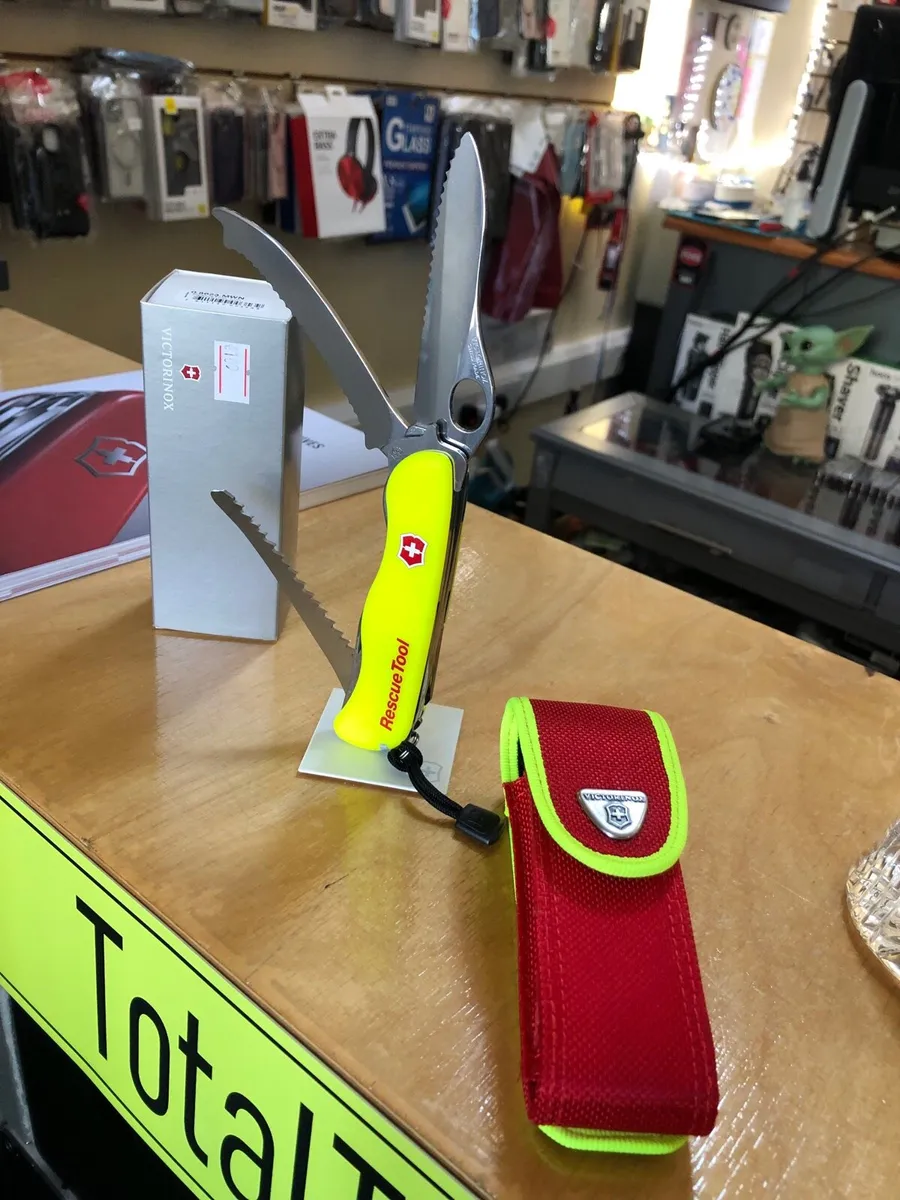 Victorinox Rescue Tool Swiss Army Knife 2025 New - Image 3