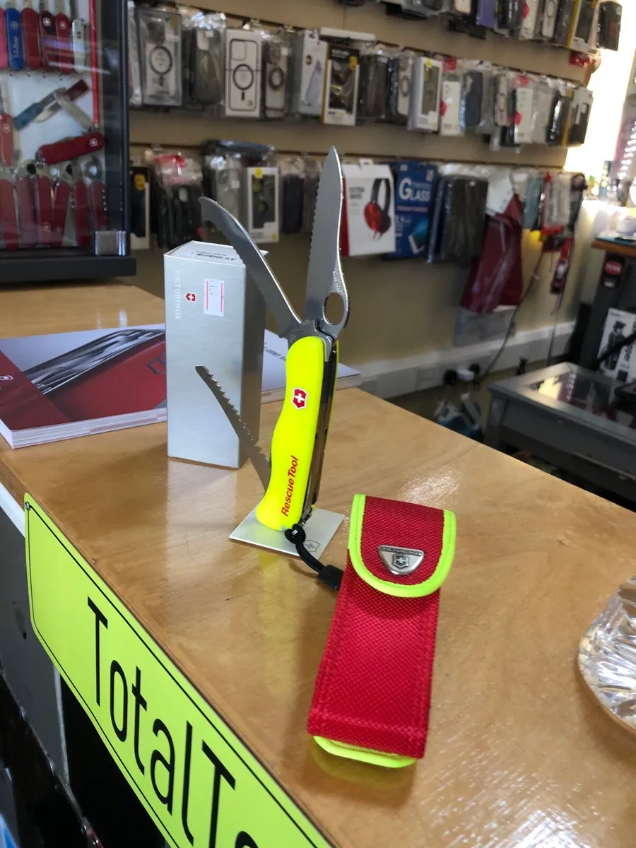 Victorinox Rescue Tool Swiss Army Knife 2025 New - Image 4