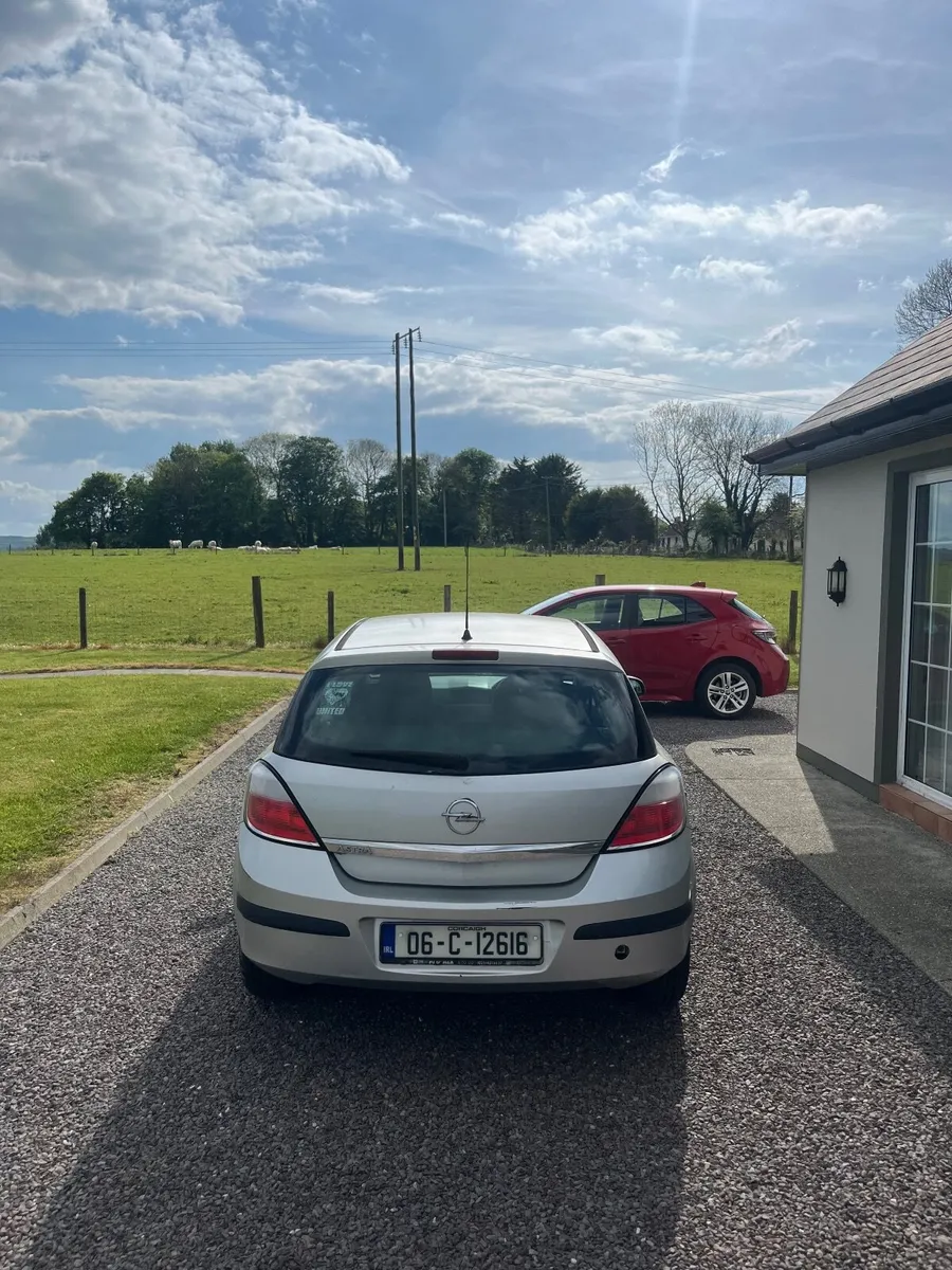 Opel Astra 2006 - Image 4