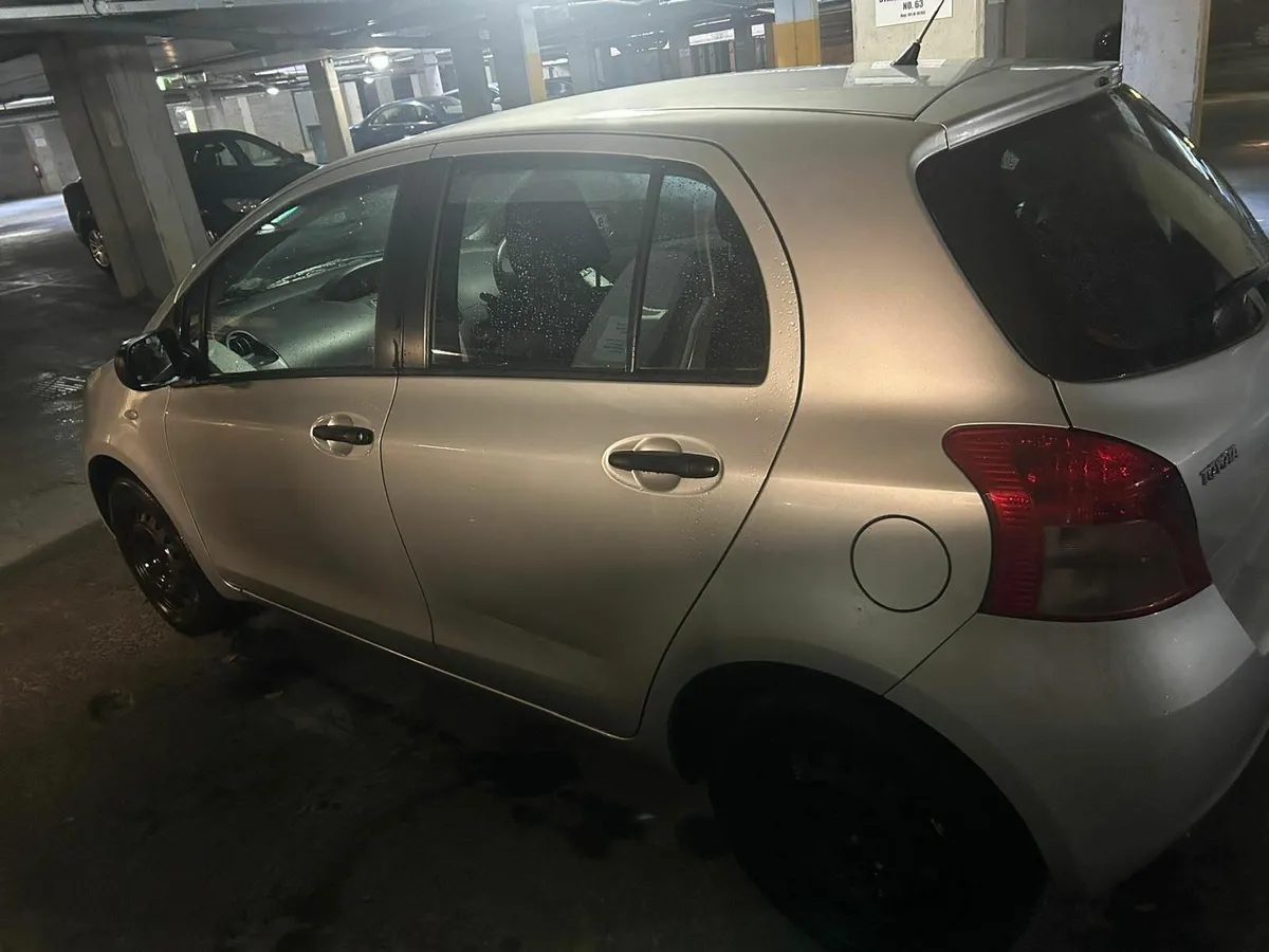 Toyota Yaris 2007 - Image 2