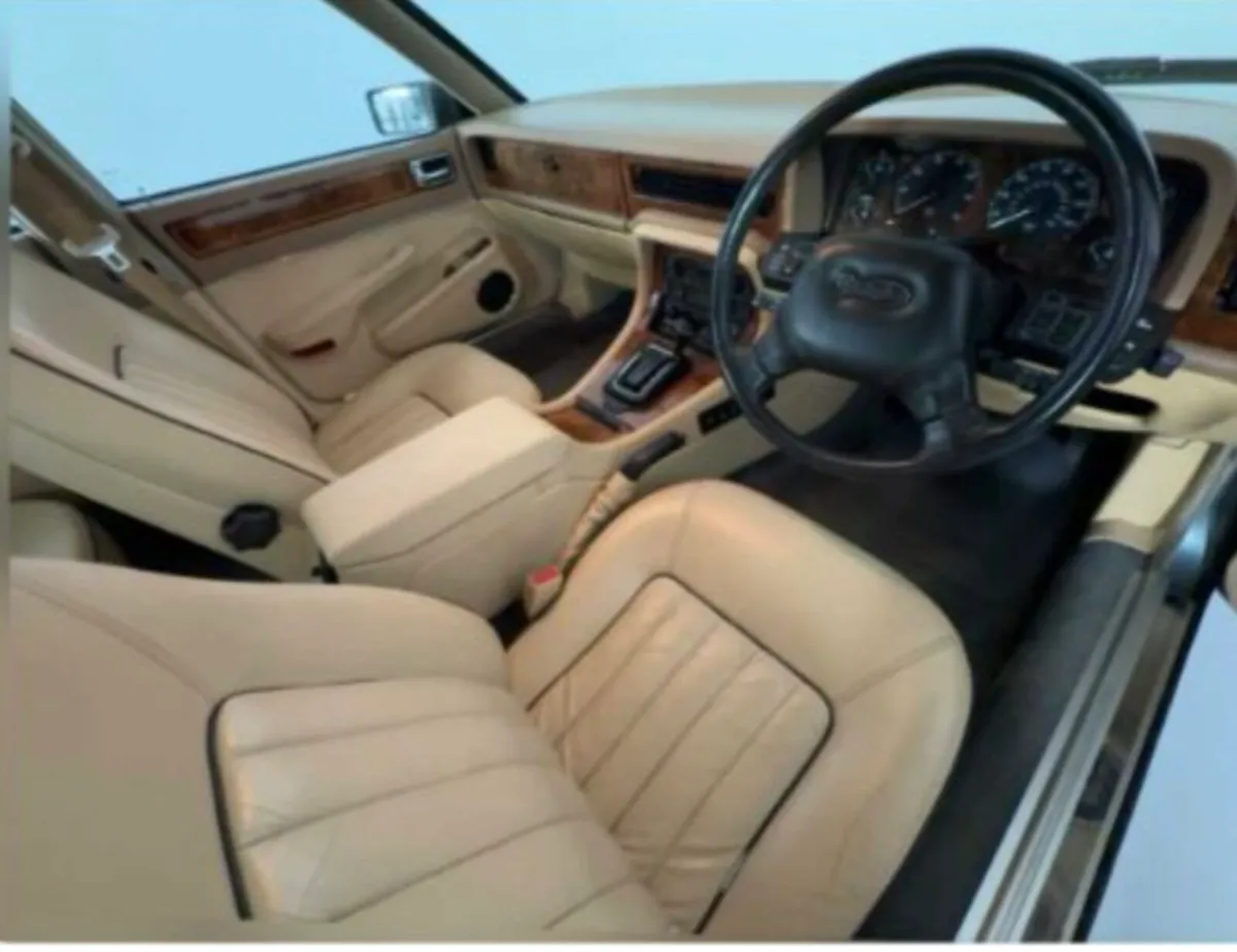 Daimler Xj40/ XJ6 - Image 3