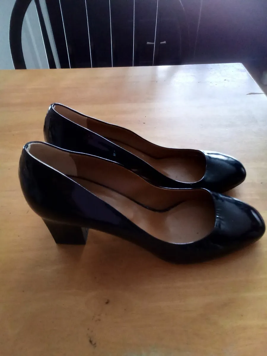 Hobbs of london ladies black patent  size 6 - Image 2