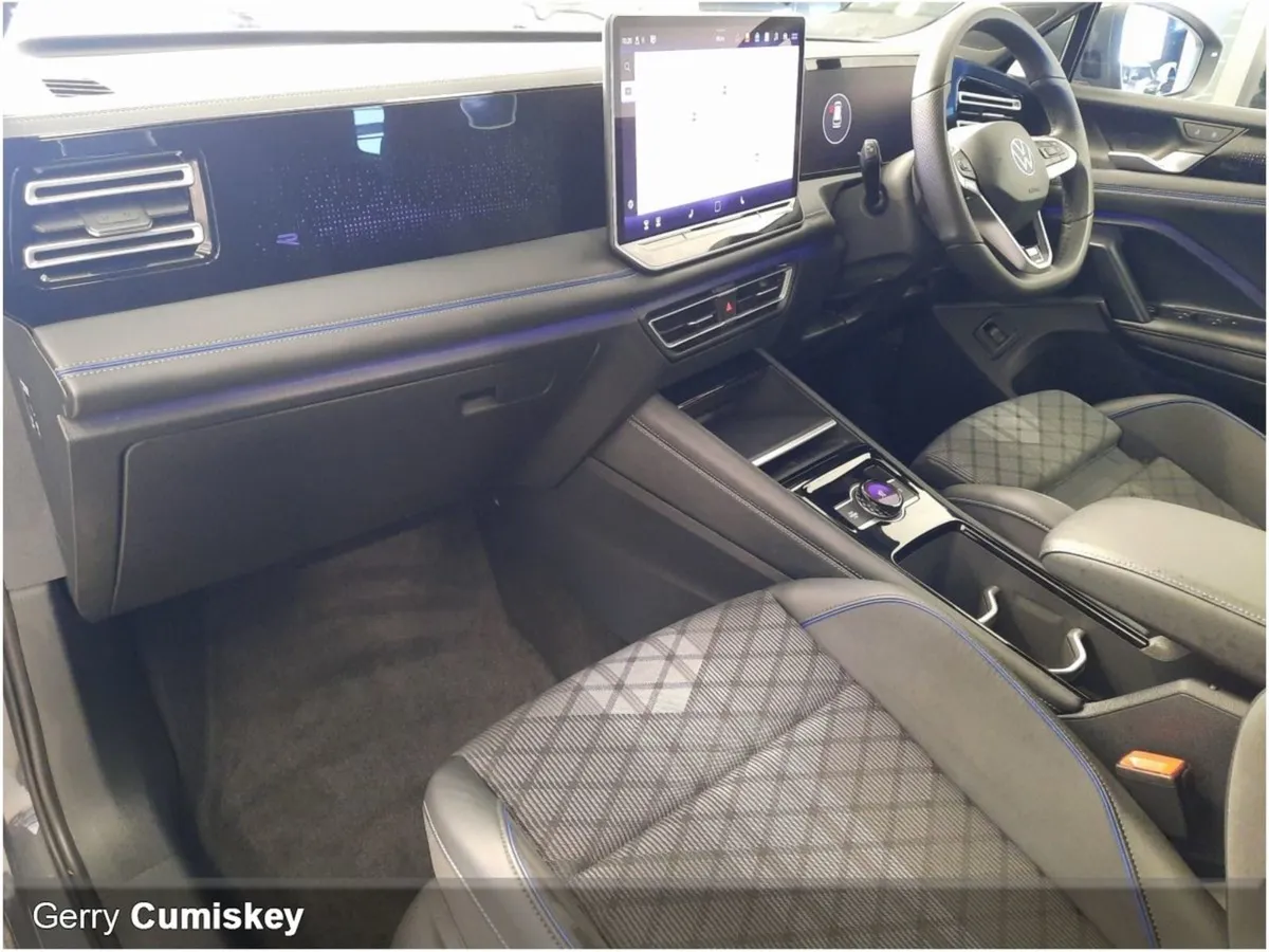 Volkswagen Tiguan R-line 2.0 TDI 150HP DSG New Mo - Image 4