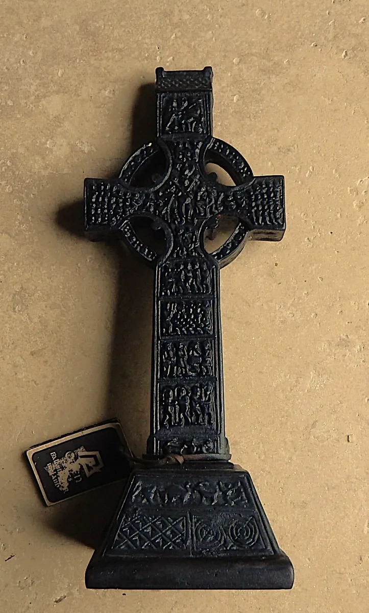 Owen Crafts Ballyshannon Turf Celtic Cross - Image 3
